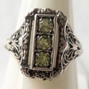 A peridot gemstone ring, size 6 US, 925 silver, Art Deco style